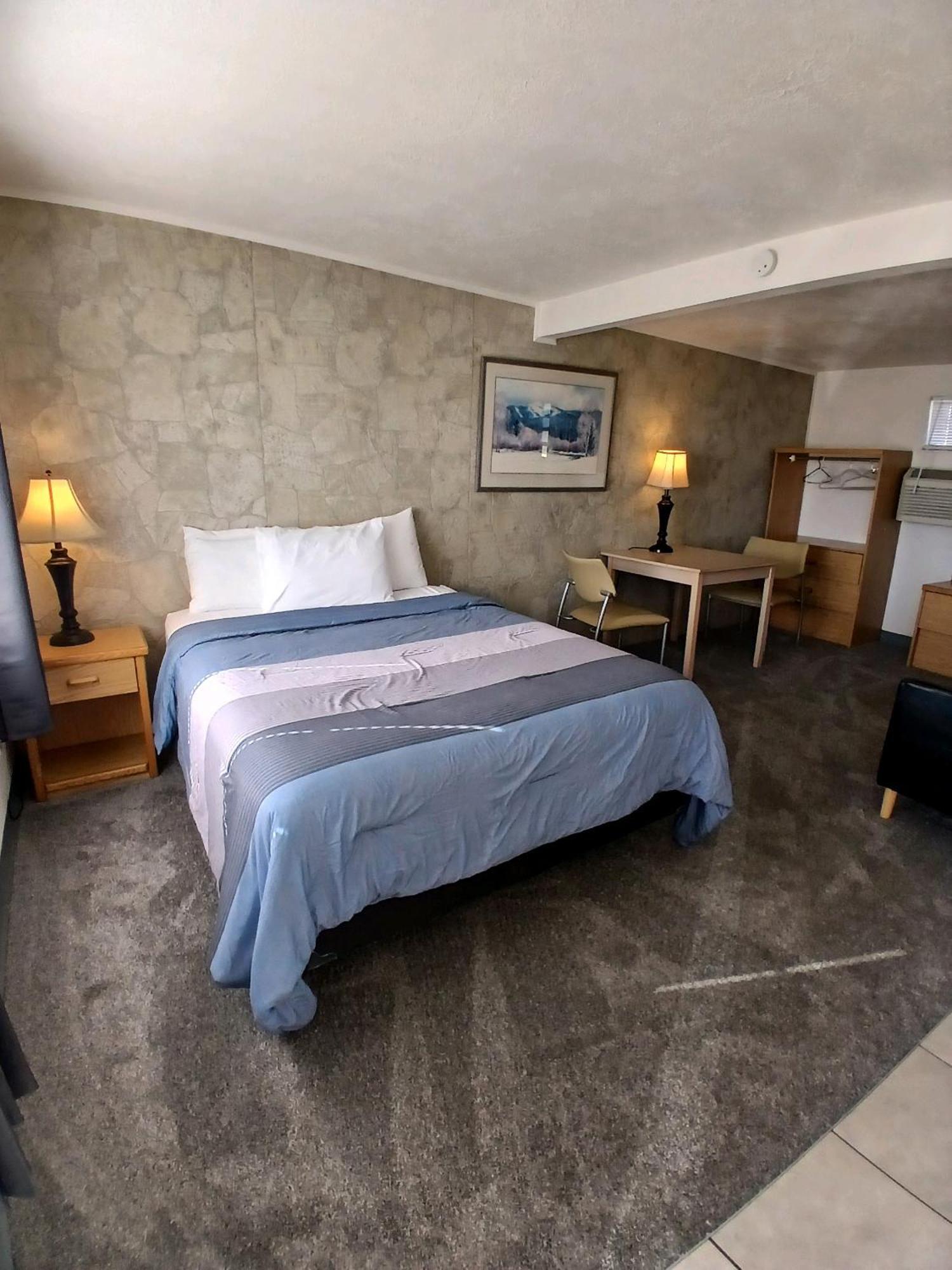 Silver Lakes Inn Hayden Экстерьер фото