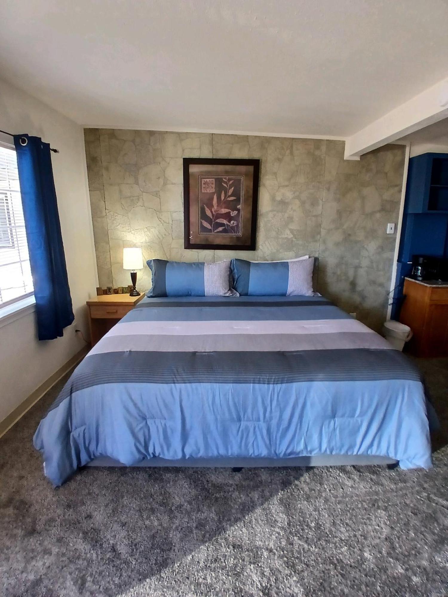 Silver Lakes Inn Hayden Экстерьер фото