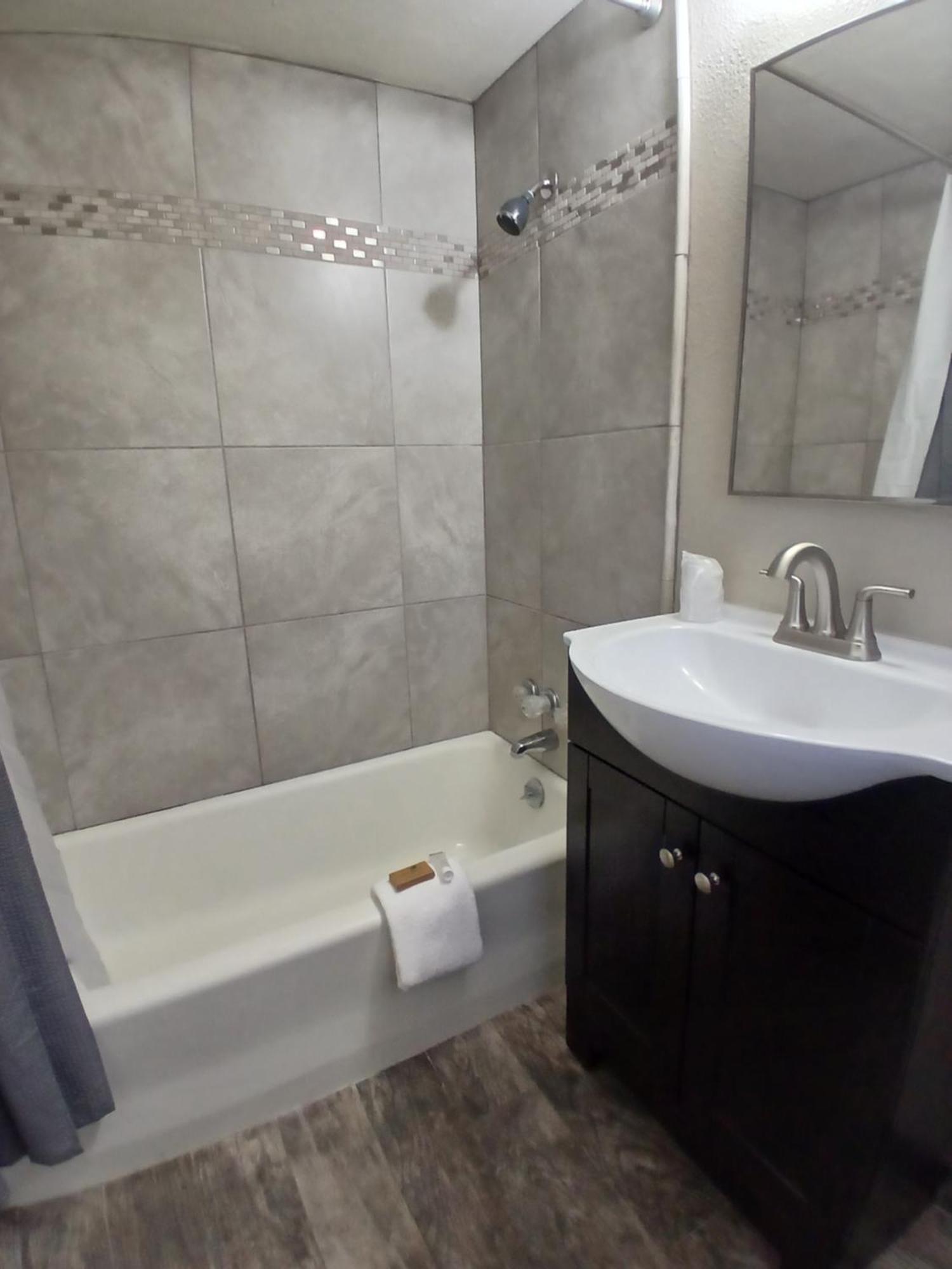 Silver Lakes Inn Hayden Экстерьер фото
